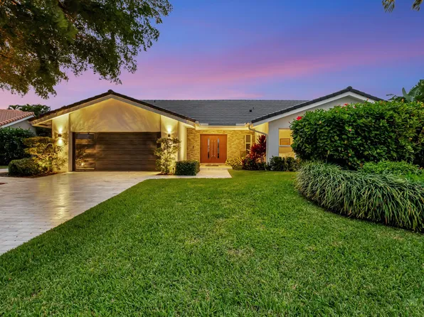 4911 Pineview Circle, Delray Beach, FL 33445