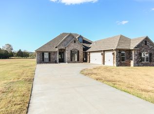 1225 S Coker St, Greenwood, AR 72936