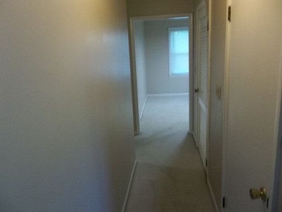 3rd image of 685 Seminole Dr