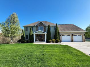 301 Champion Cir #L94, Throop, PA 18512