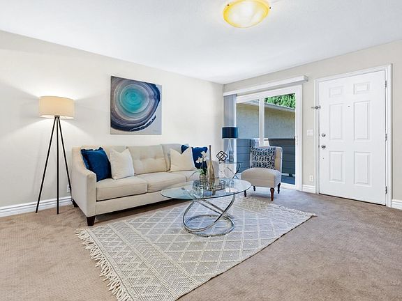 4th image of 4970 Cherry Ave Unit 204