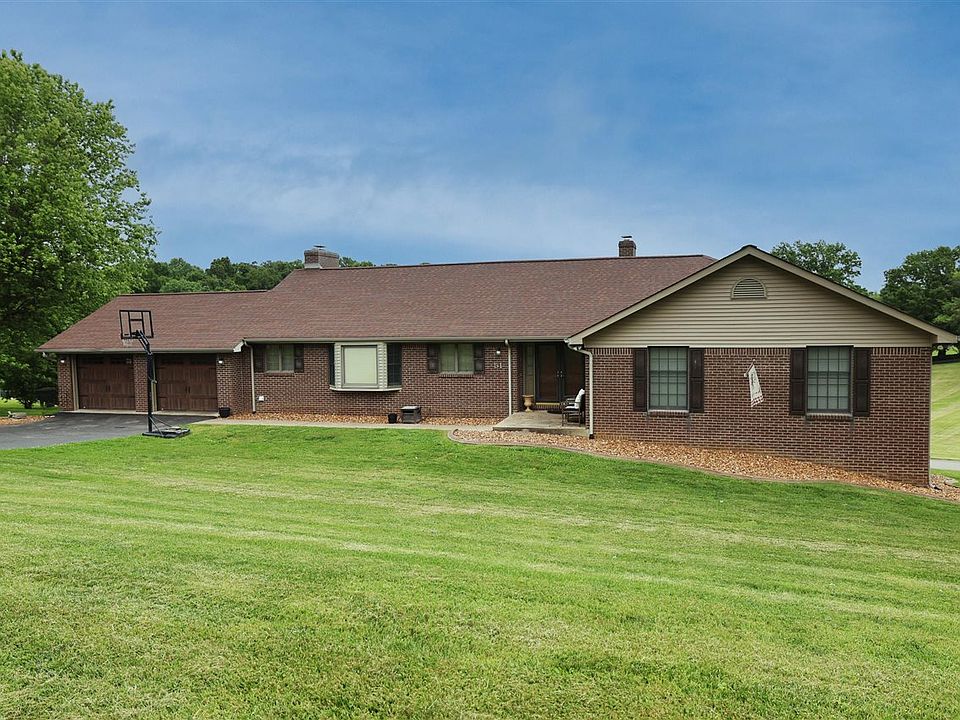 1st image of 51 Phillip Dr