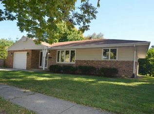 1836 Apple Tree Ln, Rockford, IL 61108