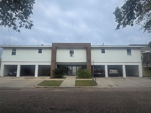 2nd image of 712 Ball St