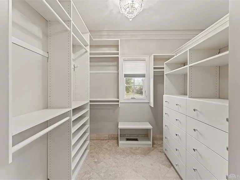 9020 Whisperinghill Dr — Photo 36