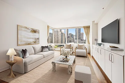 120 Riverside Blvd Photo 1