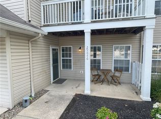 29846 Lenox Dr #212, Westlake, OH 44145