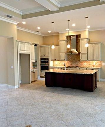 2nd image of 9405 Campanile Cir