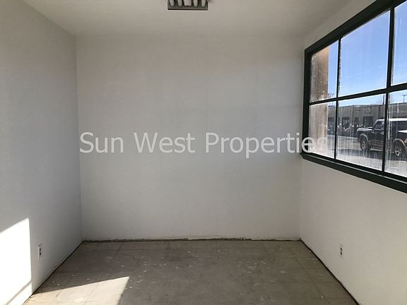 3rd image of 1822 E Mojave St