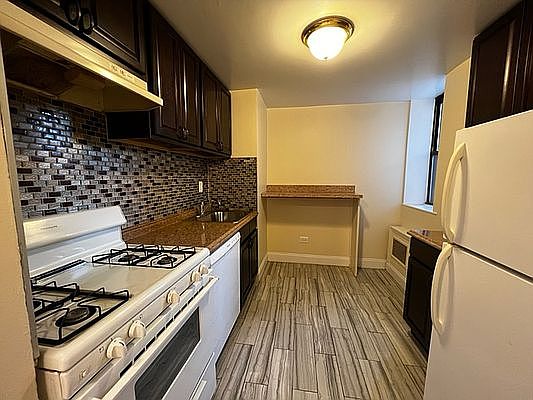 5th image of 1815 E 17th St #12