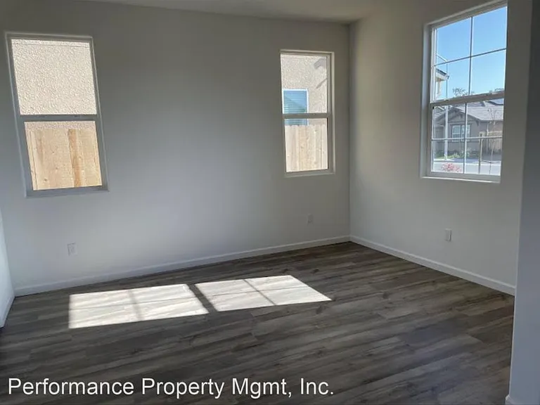 6698 E Adena Ave — Photo 20