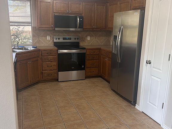 4th image of 18701 Venture Dr