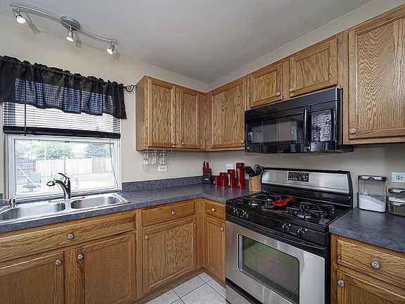 5th image of 216 E Cobbler Ct