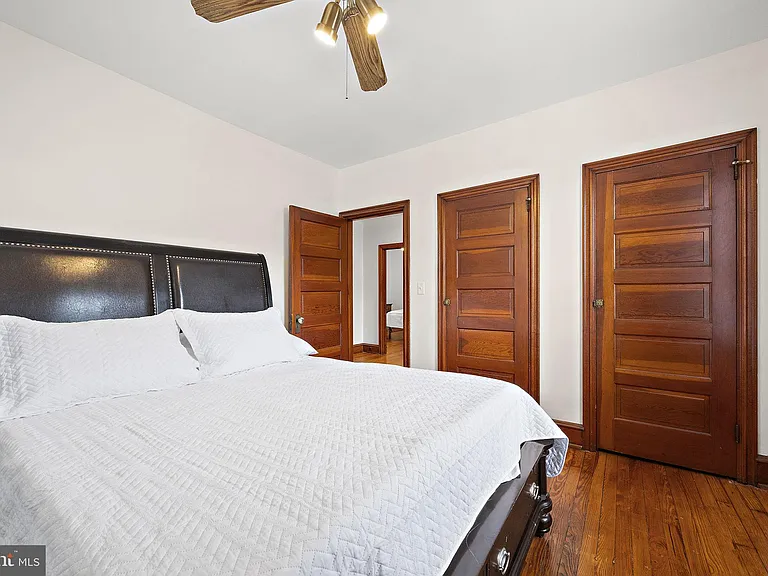 409 W 20th St #2 — Photo 10