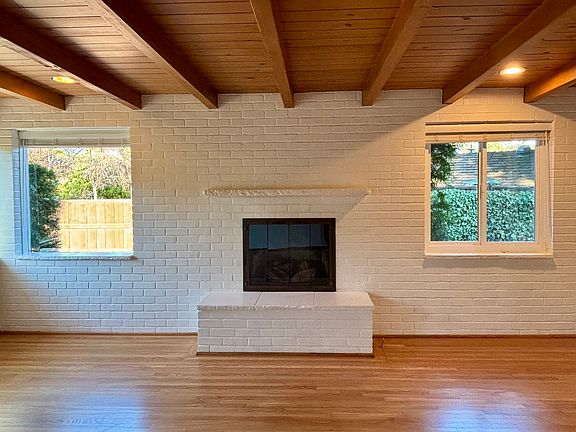 Main living area - gas fireplace