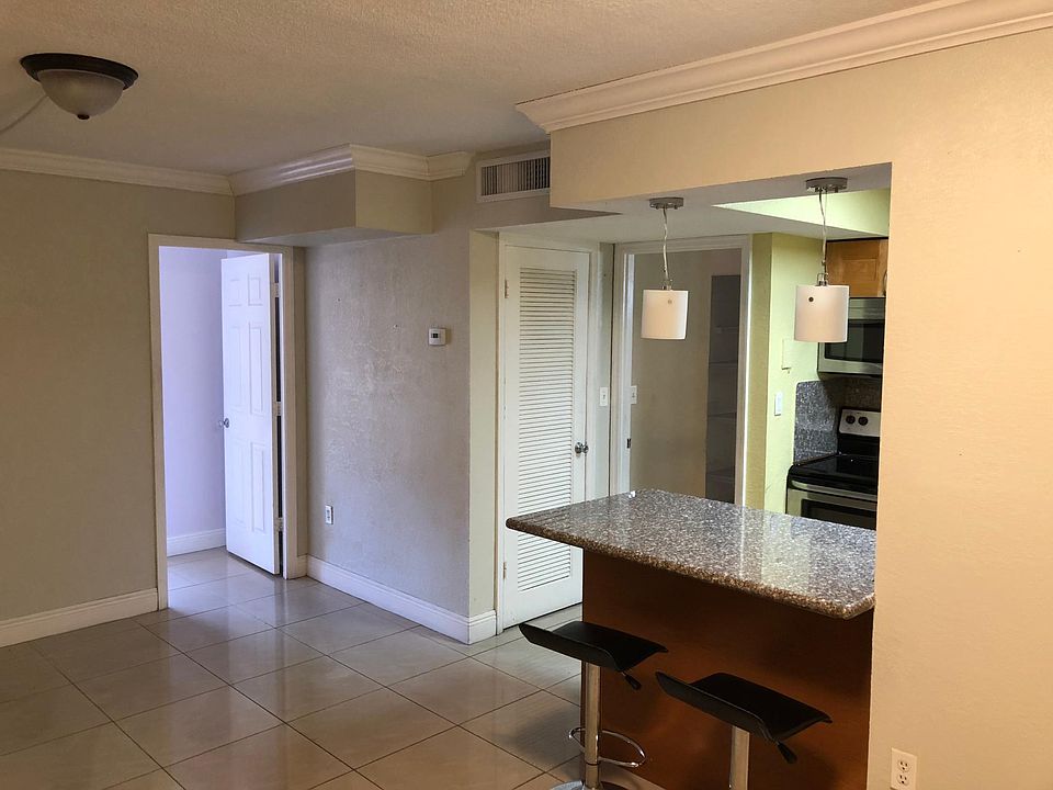 1st image of 800 NW 131st Ave