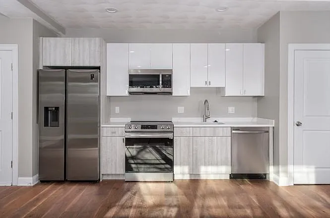 2 bed, 1.0 bath, 850 sqft, $2,800 — Photo 3