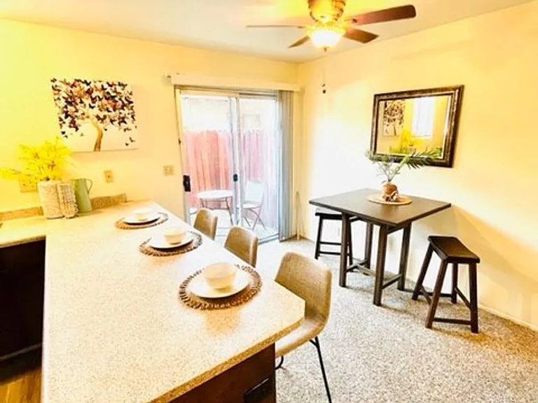College Place Apartment — Photo 4