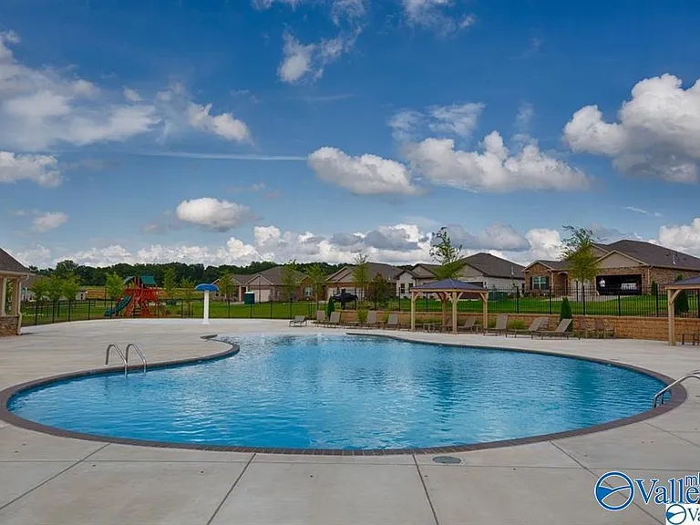 14604 London Ln — Photo 17