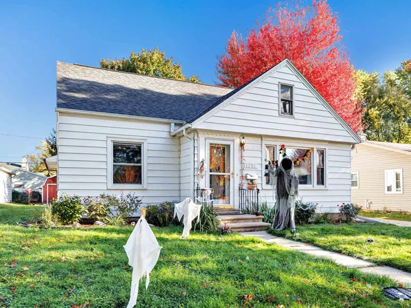 1252 Marian Ln, Green Bay, WI 54304