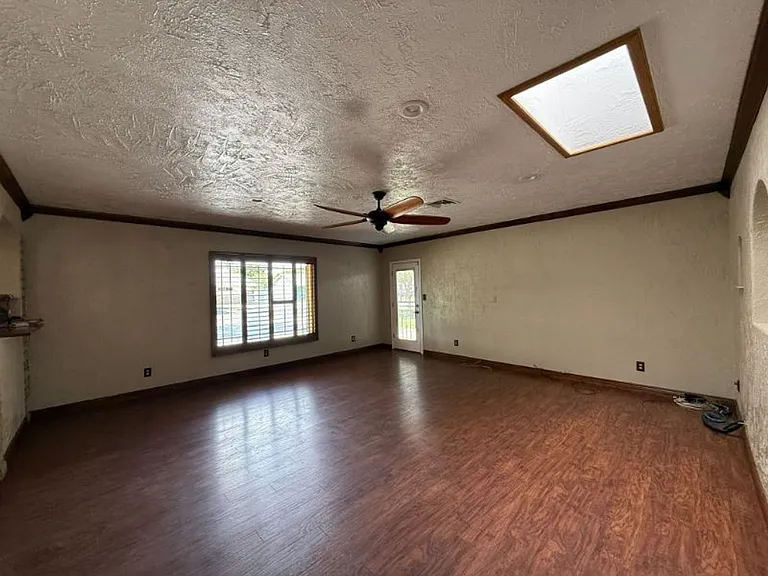 2174 E 25th Pl — Photo 10