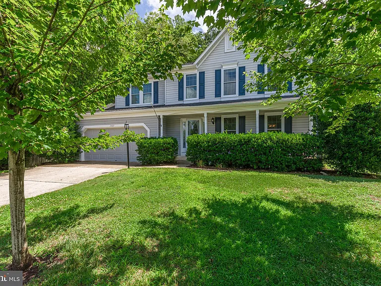 2807 Chapman Ct — Photo 1