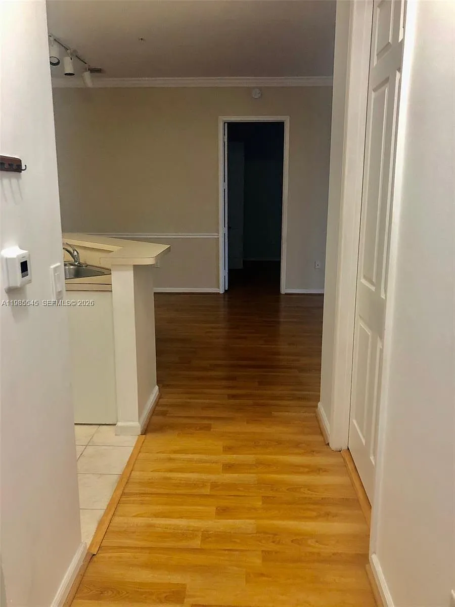 Building Photo - 4702 SW 160th Ave #337