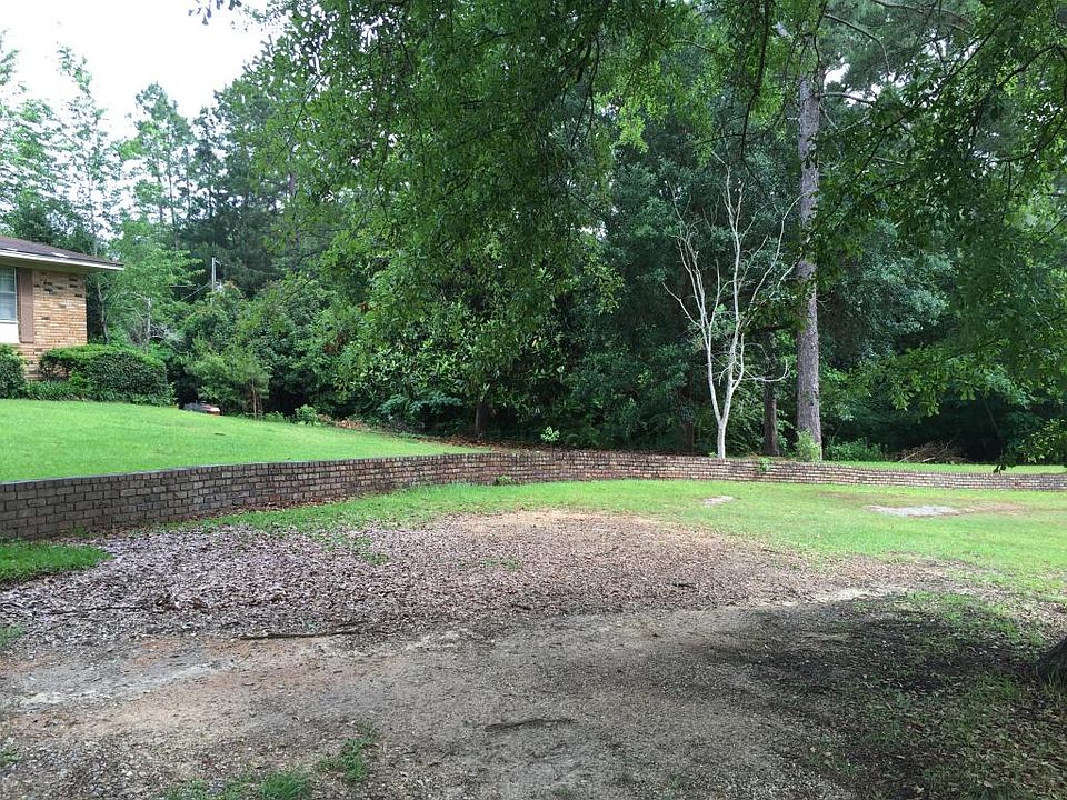 2nd image of 13 Lakeview Dr