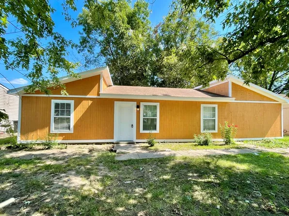 814 Maple Dr, West Memphis, AR 72301