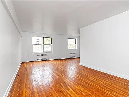 3rd image of 162-21 Powells Cove Blvd #4F