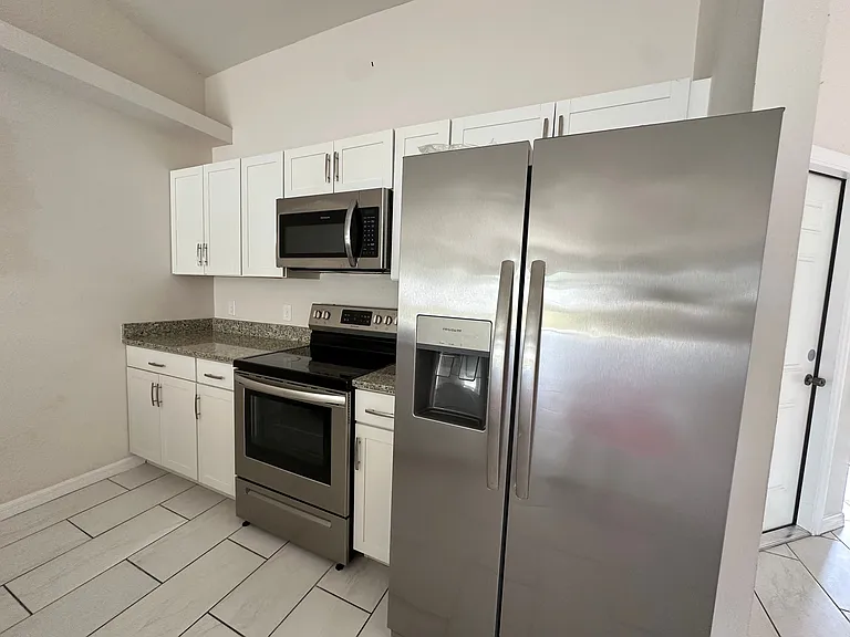 4402 Skyline Blvd #4402 — Photo 5