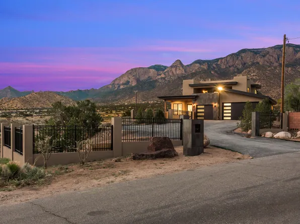 12055 Elena Dr NE, Albuquerque, NM 87122
