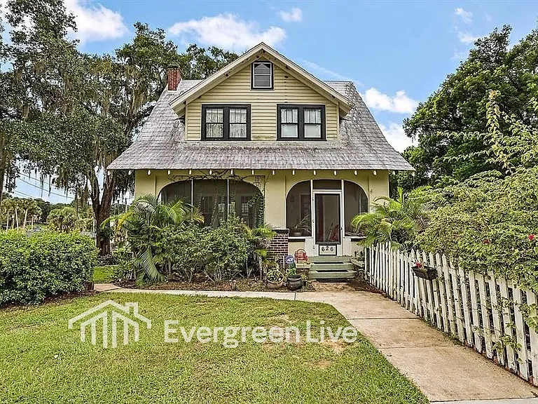 626 Washington Ave — Photo 16