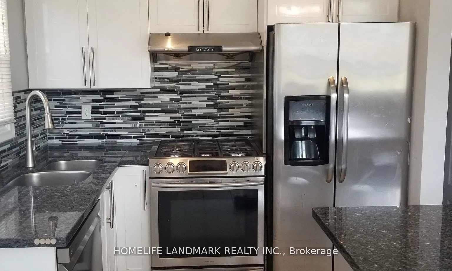 4 bed, $3,600 — Photo 2