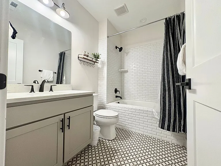 1027 W Wasatch Spring Rd — Photo 24