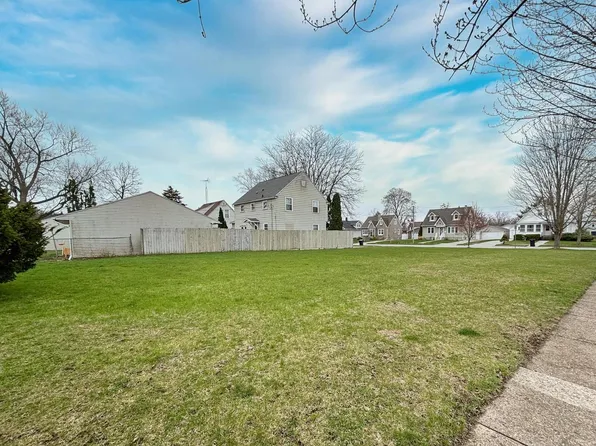 832 Cornelia Street, Janesville, WI 53545