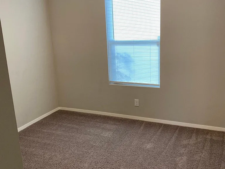 2818 E Pittsburg St — Photo 11