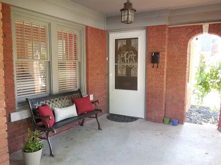 3304 NW 22nd St — Photo 9