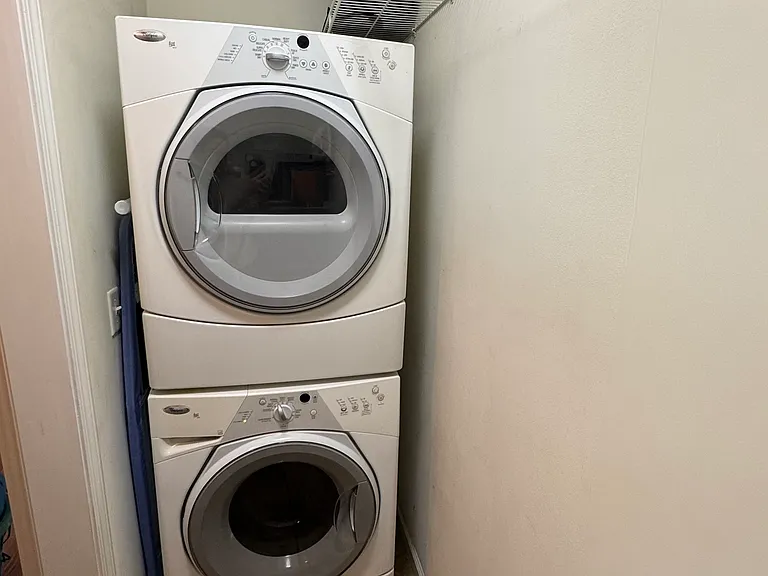 Laundry Room 10ft x 3ft