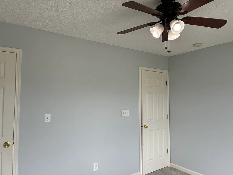 2396 Meadow Bend Dr — Photo 10