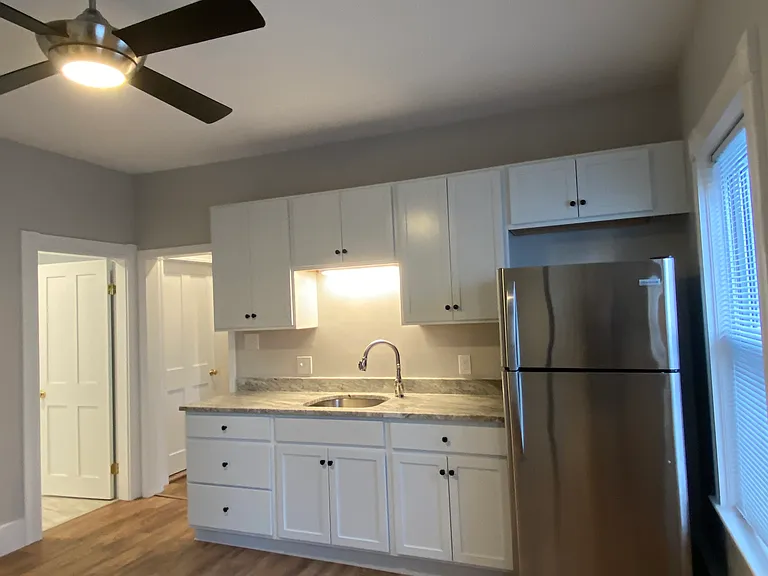 70 Seymour St #2 — Photo 4