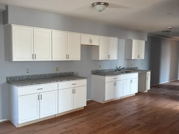 235 Ludlam St #1, Lowell, MA 01850