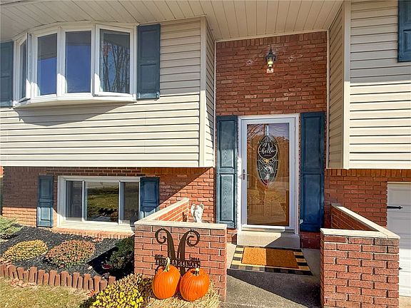 4th image of 33 Seneca Dr