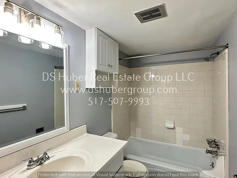 1418 Vine St #5 — Photo 8