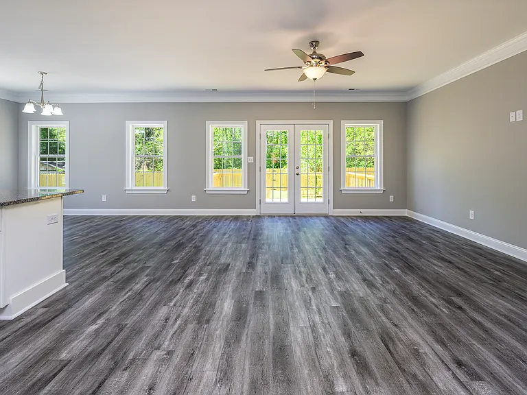 403 Hart Dr — Photo 32
