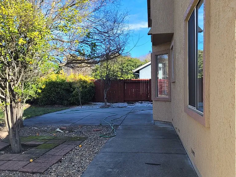 745 Monte Carlo Dr — Photo 37