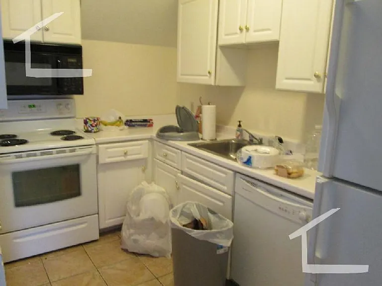 8 Glencoe St #3 — Photo 4