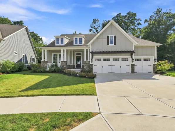 11162 Cliffside Dr, Fortville, IN 46040