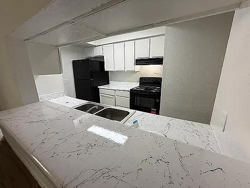 Villa Nueva Apartments — Photo 36