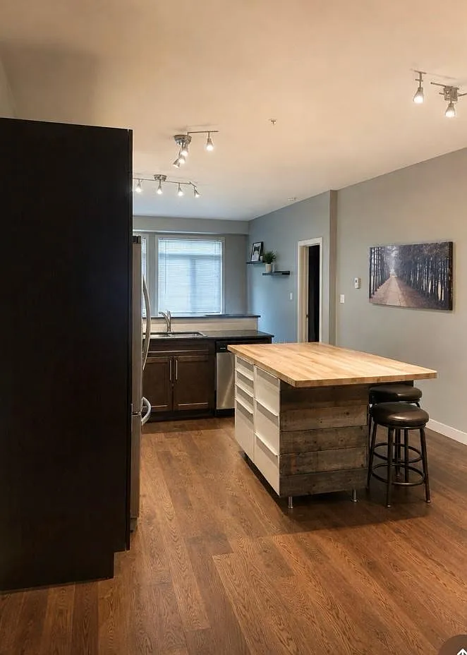 2 bed, $2,100 — Photo 2